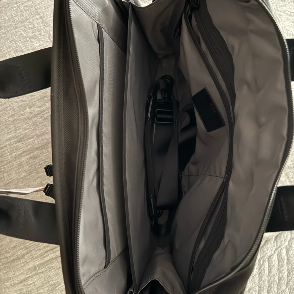 Tumi Organizer Portfolio Brief